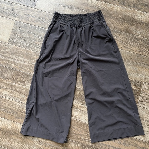 Vuori Pants - Vuori Villa Wide Leg Cropped Pant Black Women's Soft Comfortable Lounge